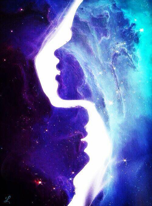 Истинската любов не гали, когато душата се крие.